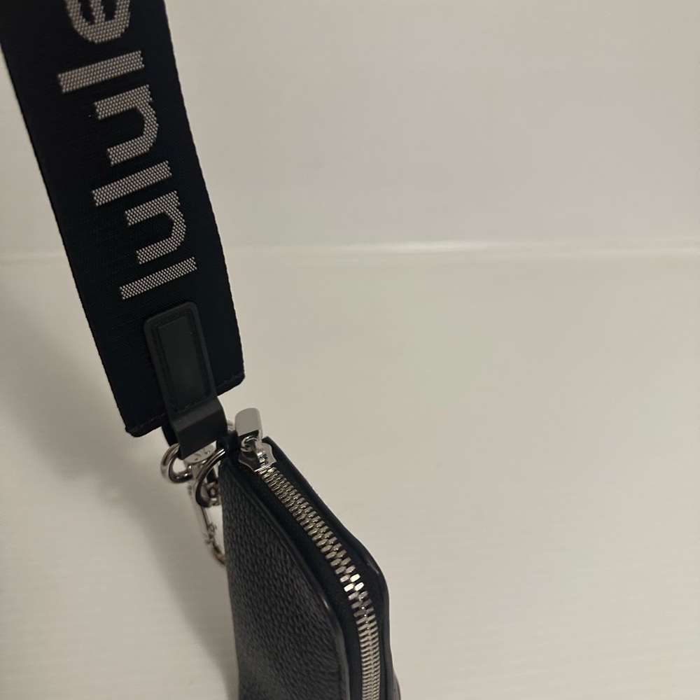 lululemon athletica Black Key & Card Holder